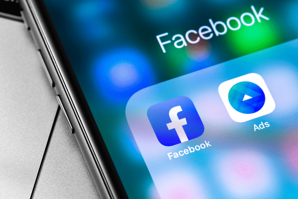 Facebook App Localization in Android and IOC